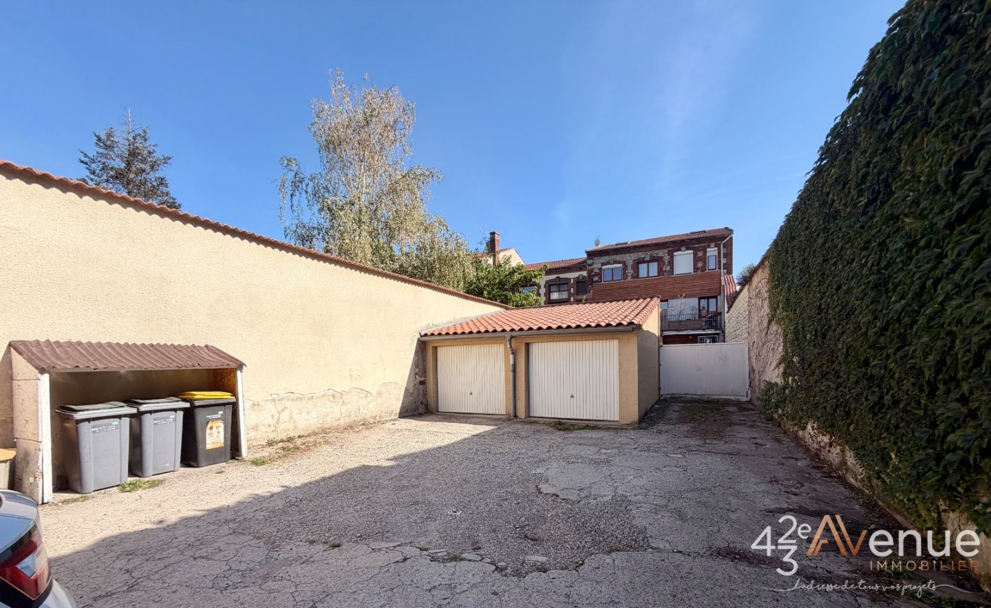 APPARTEMENT T4 A VENDRE - ST ETIENNE Secteur Croix Mission - 90.11 m2 - 115 000 &euro;