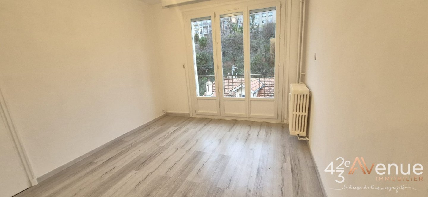 APPARTEMENT T4 A VENDRE - ST ETIENNE TARDY - 80.35 m2 - 83�000�&euro;