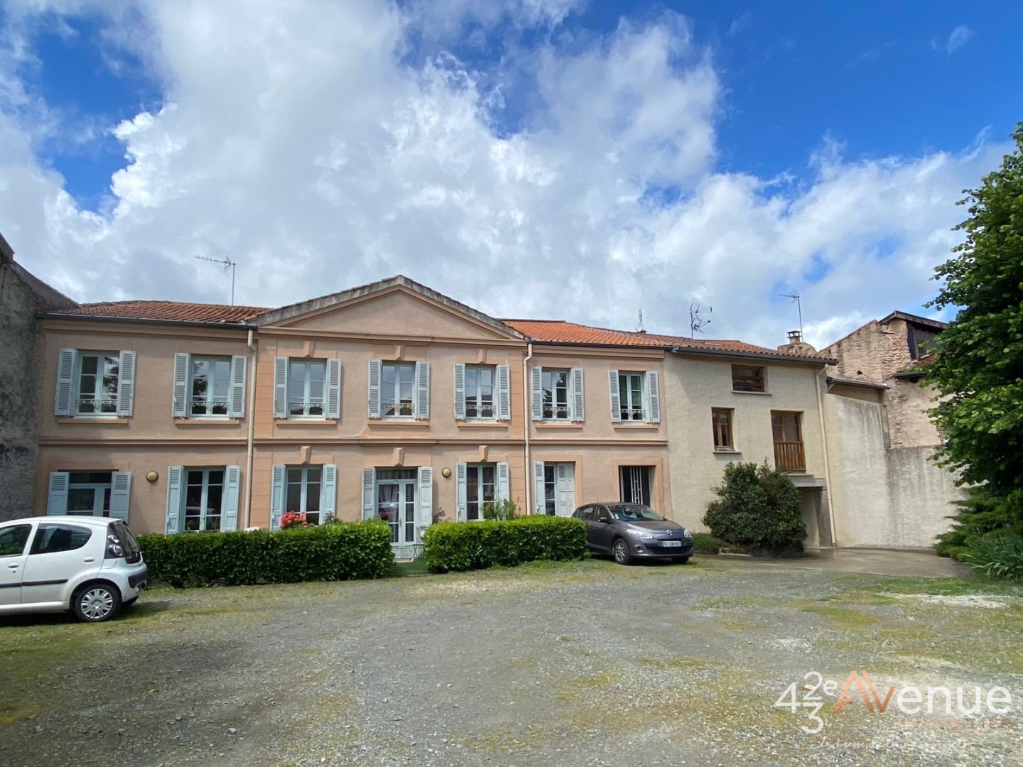 APPARTEMENT T4 LOT N°5 A VENDRE - ST JUST ST RAMBERT - 101 m2 - 209 000 &euro;