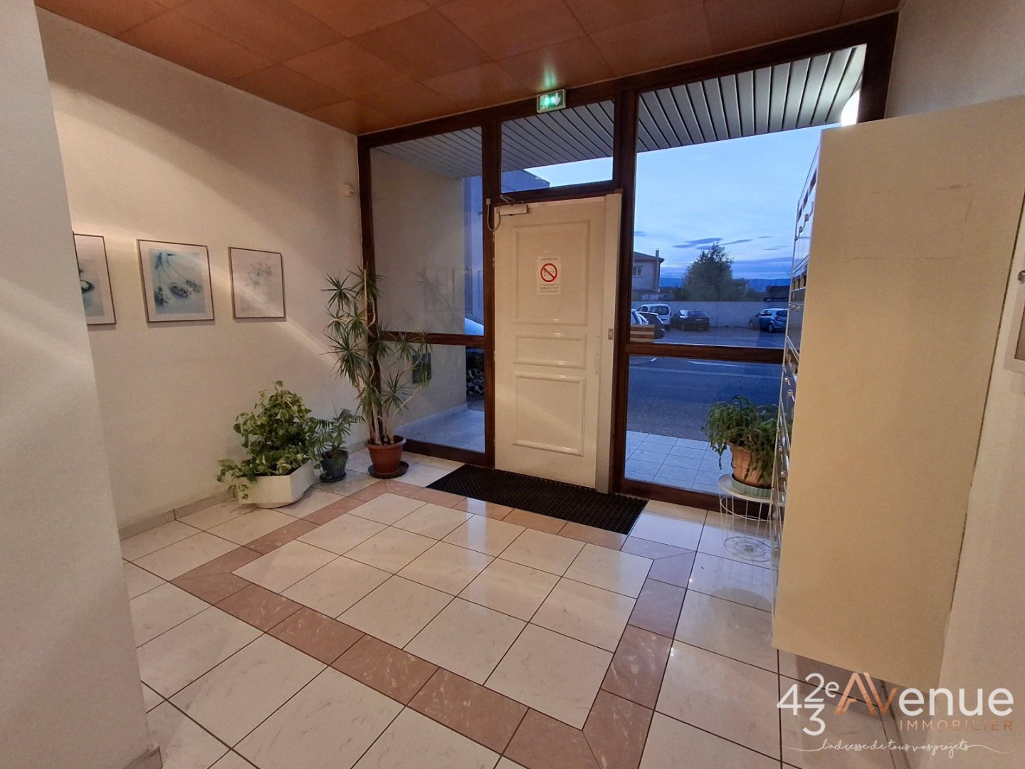 APPARTEMENT T4 A VENDRE - ST JUST ST RAMBERT SAINT JUST - 81.81 m2 - 215�000�&euro;