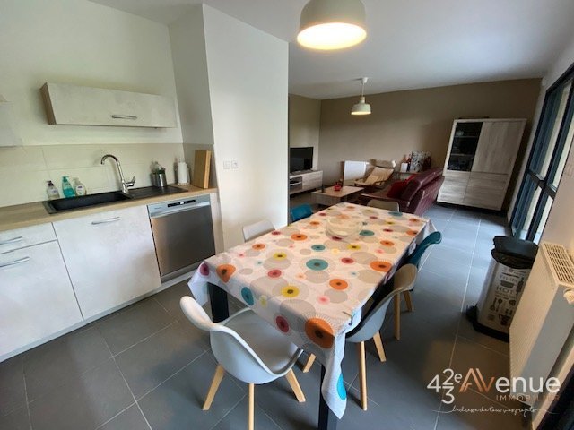 APPARTEMENT T5 A LOUER - ANDREZIEUX BOUTHEON - 86.6 m2 - 910�&euro; charges comprises par mois