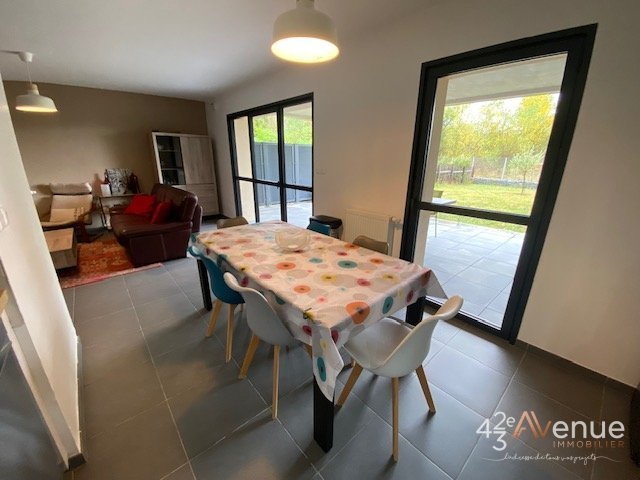 APPARTEMENT T5 A LOUER - ANDREZIEUX BOUTHEON - 86.6 m2 - 910�&euro; charges comprises par mois