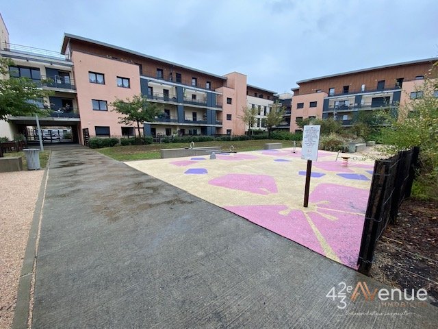 APPARTEMENT T5 A LOUER - ANDREZIEUX BOUTHEON - 86.6 m2 - 910�&euro; charges comprises par mois