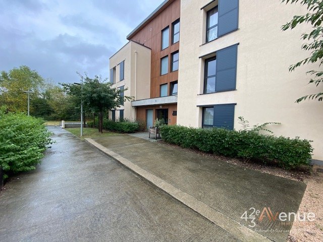 APPARTEMENT T5 A LOUER - ANDREZIEUX BOUTHEON - 86.6 m2 - 910�&euro; charges comprises par mois