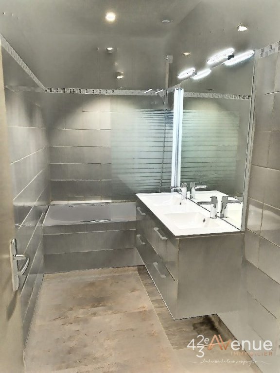 APPARTEMENT T5 A LOUER - MONISTROL SUR LOIRE - 81 m2 - 695,26�&euro; charges comprises par mois