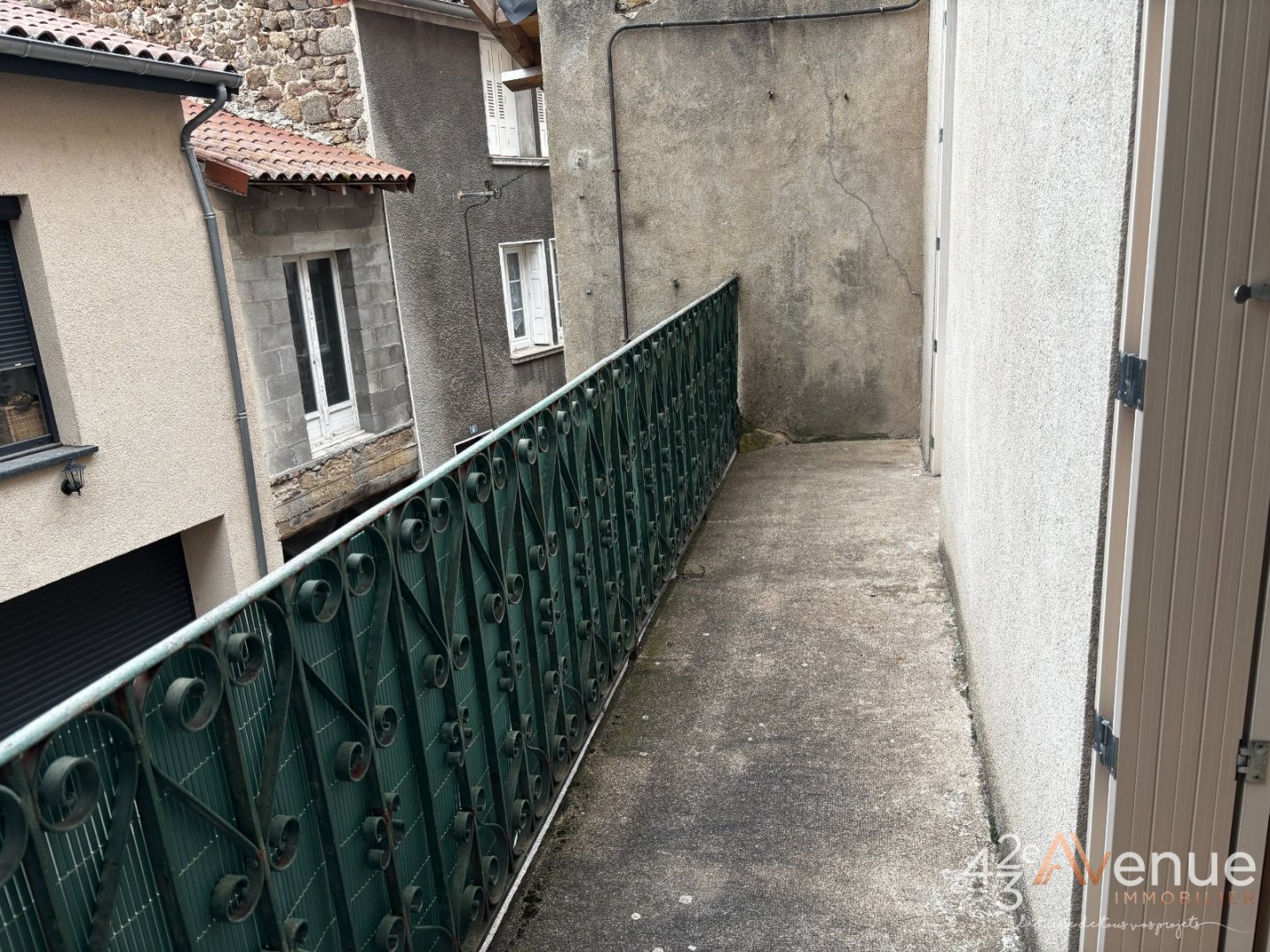 APPARTEMENT T5 A LOUER - MONISTROL SUR LOIRE - 81 m2 - 695,26 &euro; charges comprises par mois