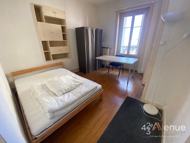 APPARTEMENT T5 - ST ETIENNE CARNOT - 101.1 m2 - LOU&Eacute;