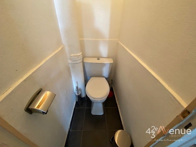 APPARTEMENT T5 - ST ETIENNE CARNOT - 101.1 m2 - LOU&Eacute;