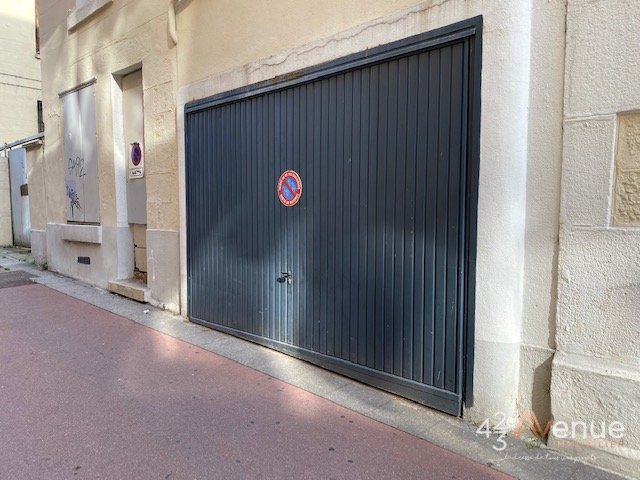 APPARTEMENT T5 - ST ETIENNE CARNOT - 101.1 m2 - LOU&Eacute;