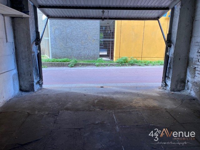 APPARTEMENT T5 A LOUER - ST ETIENNE PLACE CARNOT - 101.1 m2 - 773 &euro; charges comprises par mois