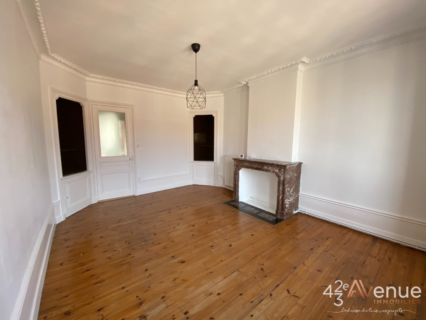 APPARTEMENT T5 A LOUER - ST ETIENNE QUARTIER TREFILERIE - 110 m2 - 700 &euro; charges comprises par mois