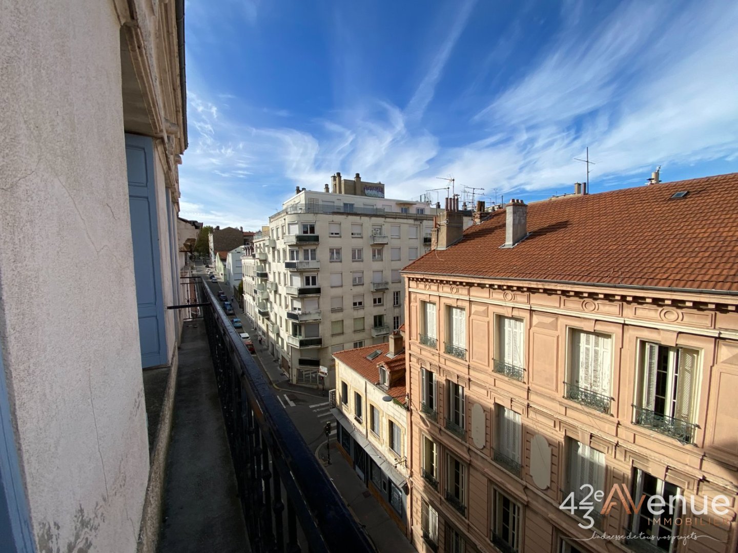 APPARTEMENT T5 A LOUER - ST ETIENNE QUARTIER TREFILERIE - 110 m2 - 700 &euro; charges comprises par mois
