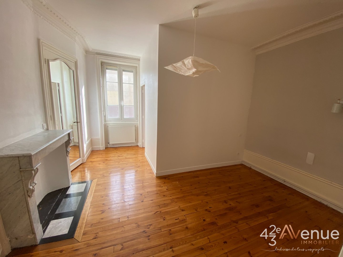 APPARTEMENT T5 A LOUER - ST ETIENNE QUARTIER TREFILERIE - 110 m2 - 700 &euro; charges comprises par mois
