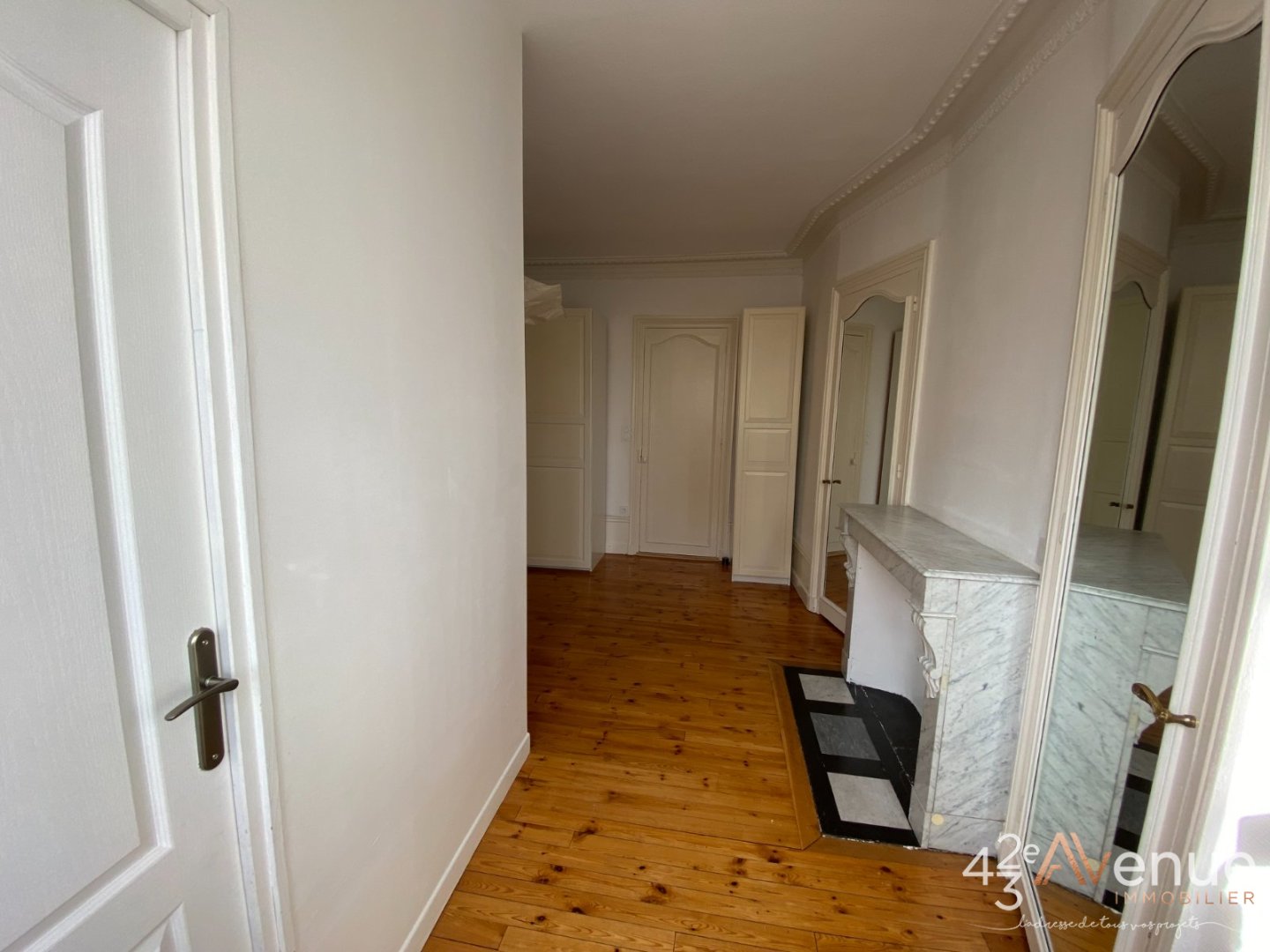 APPARTEMENT T5 A LOUER - ST ETIENNE QUARTIER TREFILERIE - 110 m2 - 700 &euro; charges comprises par mois