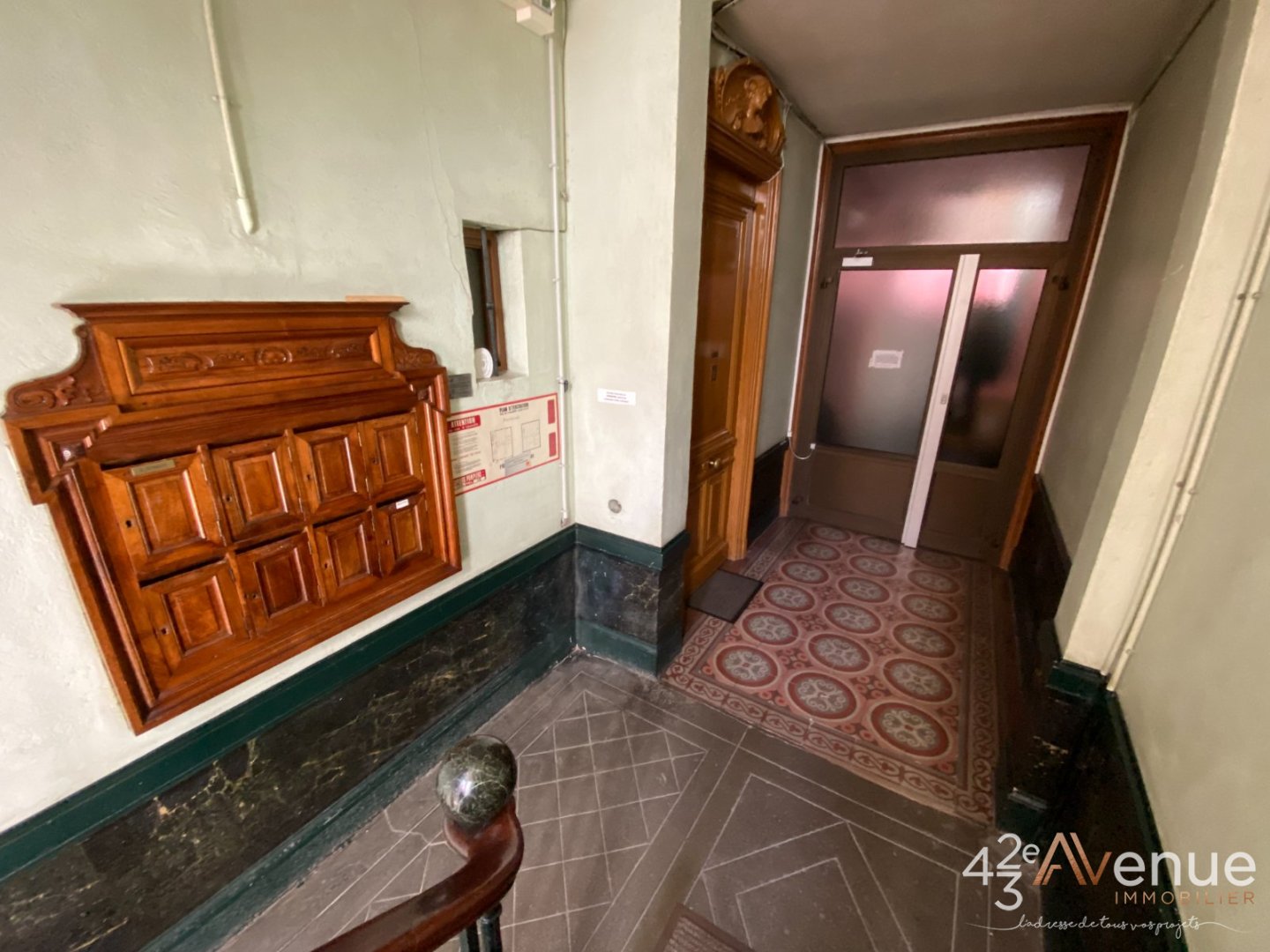 APPARTEMENT T5 A LOUER - ST ETIENNE QUARTIER TREFILERIE - 110 m2 - 700 &euro; charges comprises par mois