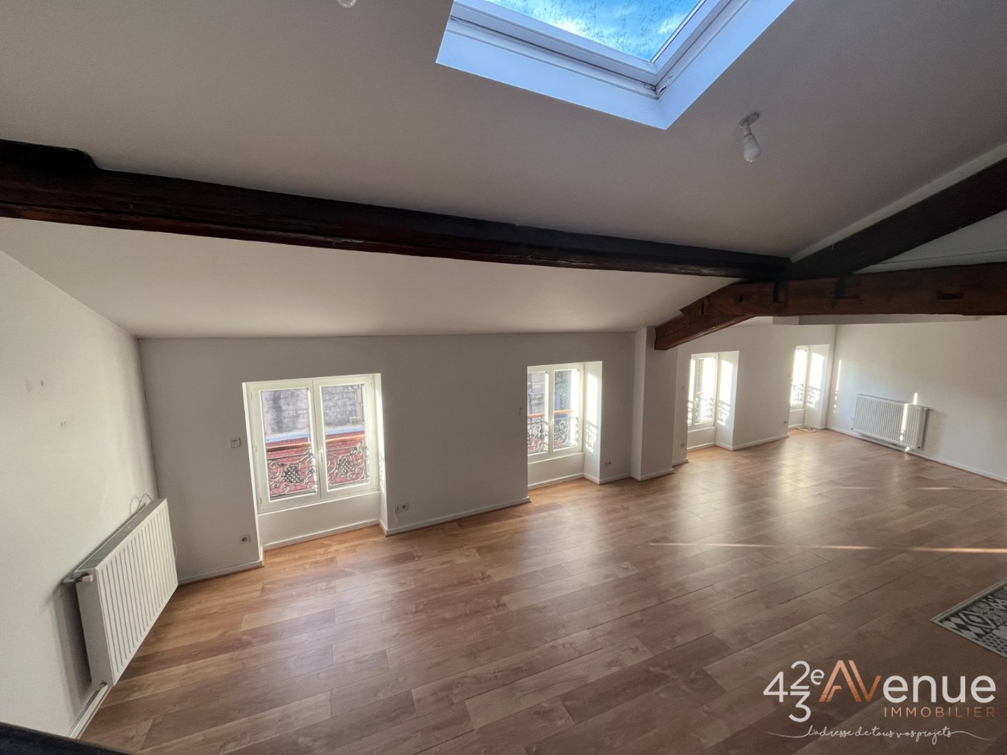 APPARTEMENT T5 A LOUER - ST ETIENNE QUARTIER URSULES - 113.69 m2 - 1�035�&euro; charges comprises par mois