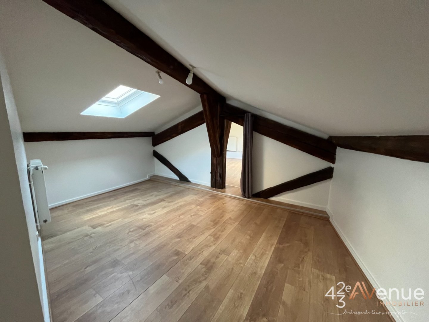 APPARTEMENT T5 A LOUER - ST ETIENNE QUARTIER URSULES - 113.69 m2 - 1�035�&euro; charges comprises par mois