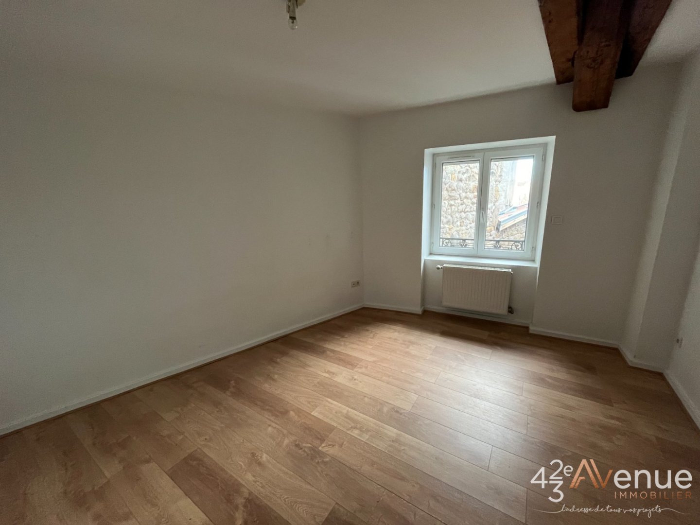 APPARTEMENT T5 A LOUER - ST ETIENNE QUARTIER URSULES - 113.69 m2 - 1�035�&euro; charges comprises par mois