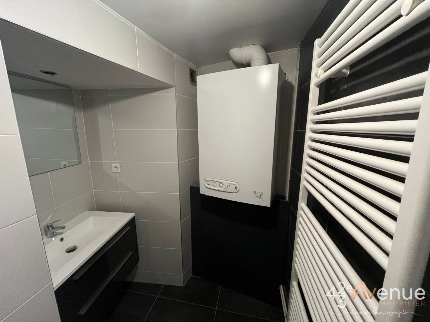 APPARTEMENT T5 A LOUER - ST ETIENNE QUARTIER URSULES - 113.69 m2 - 1�035�&euro; charges comprises par mois