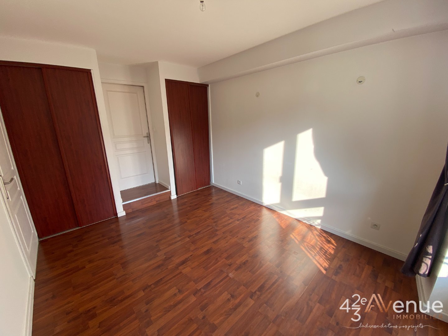 APPARTEMENT T5 A LOUER - ST ETIENNE URSULES/GAMBETTA - 106.7 m2 - 800 € charges comprises par mois