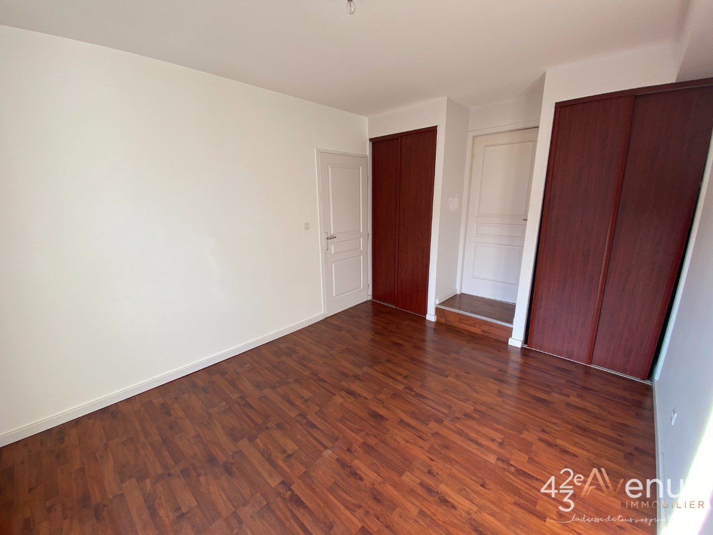 APPARTEMENT T5 A LOUER - ST ETIENNE URSULES/GAMBETTA - 106.7 m2 - 800 € charges comprises par mois
