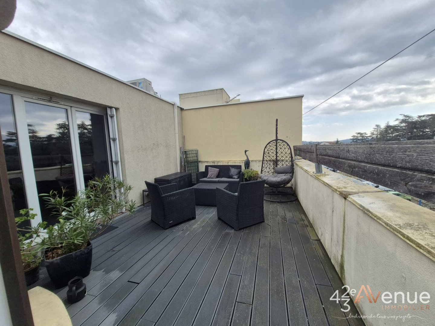 Centre ville de LA TALAUDIERE, duplex F5 de 152m, terrasse de 36m
