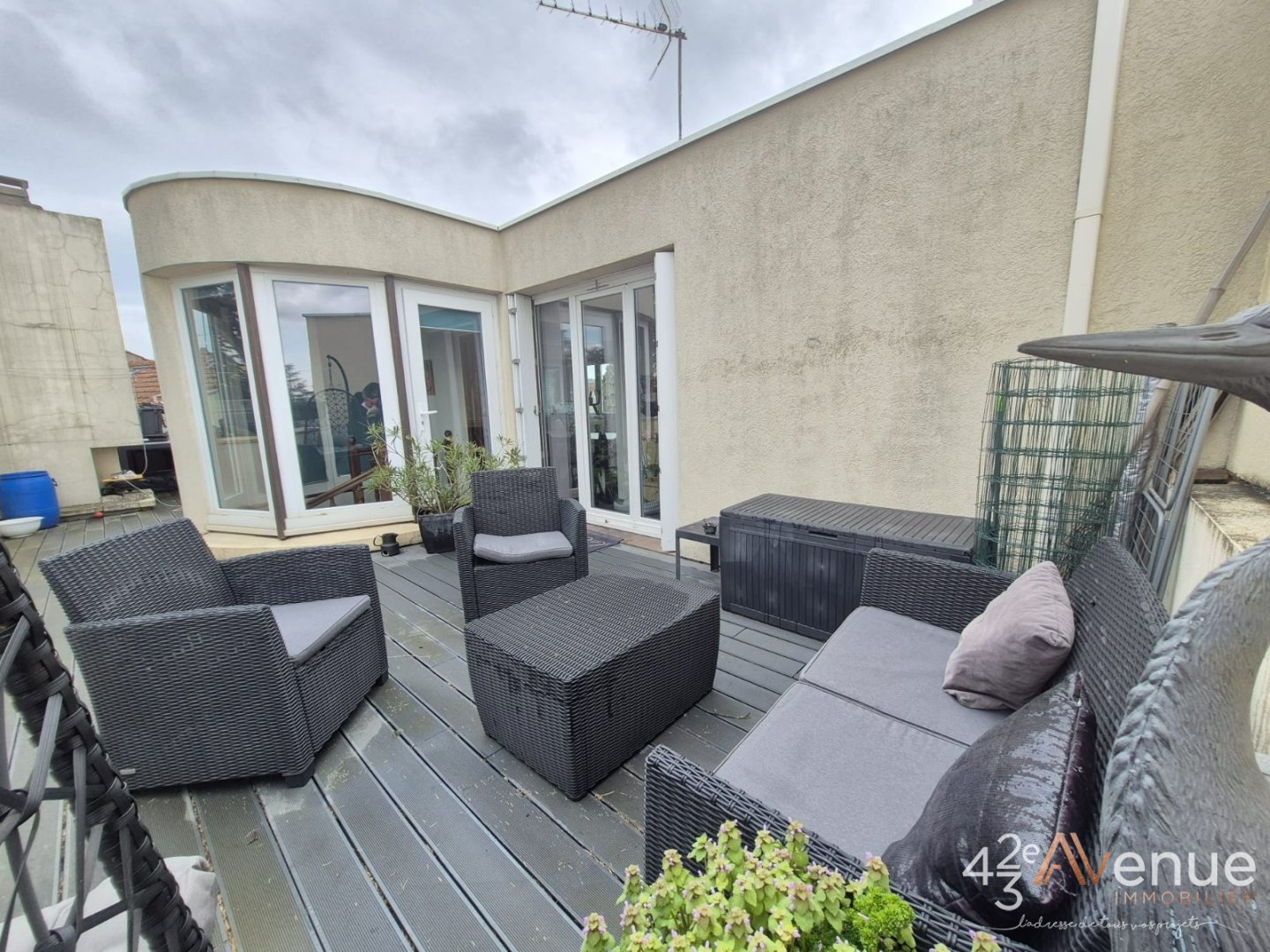 Centre ville de LA TALAUDIERE, duplex F5 de 152m, terrasse de 36m