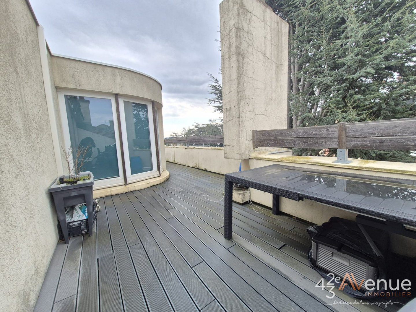 Centre ville de LA TALAUDIERE, duplex F5 de 152m, terrasse de 36m