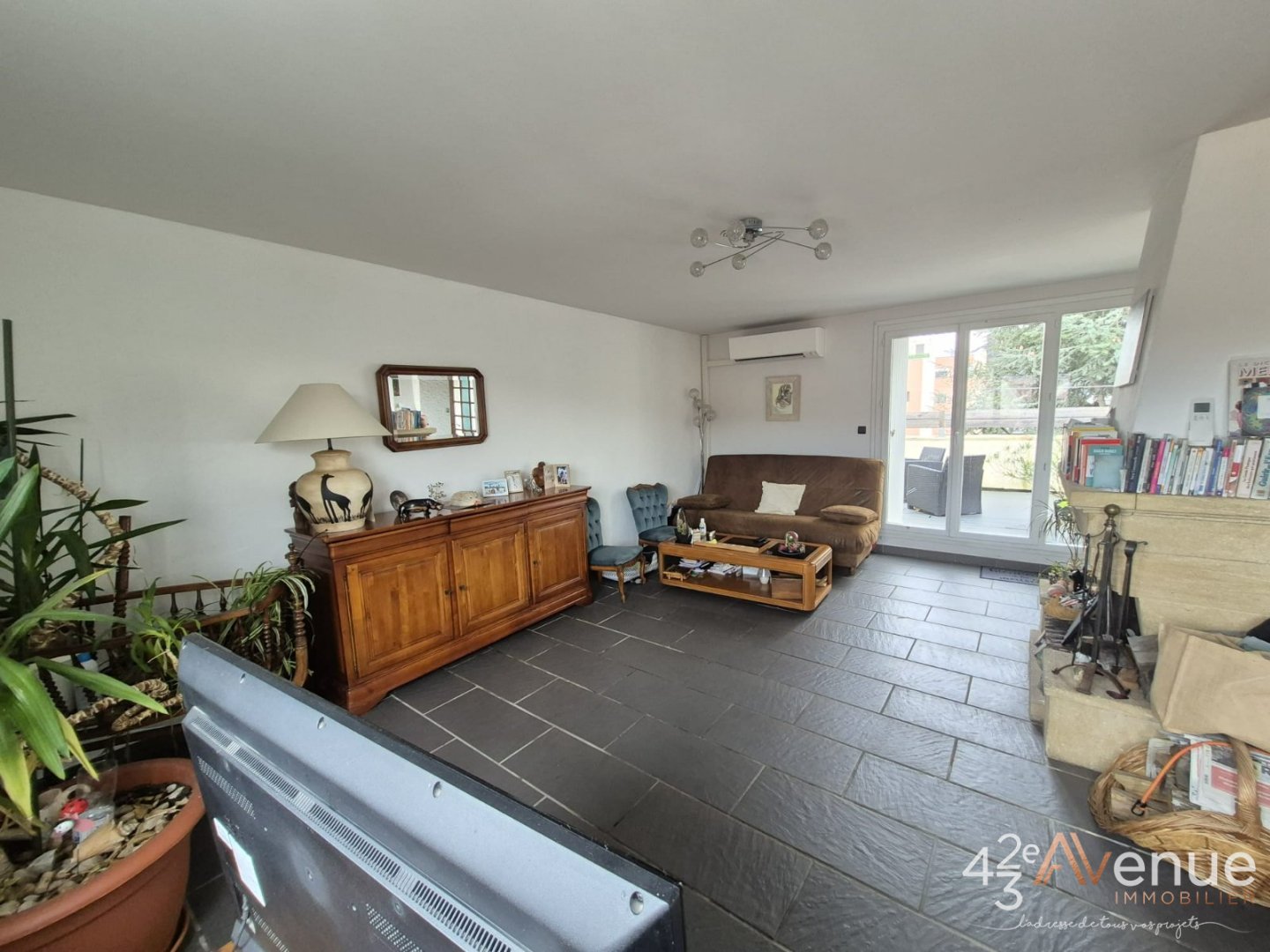 Centre ville de LA TALAUDIERE, duplex F5 de 152m, terrasse de 36m