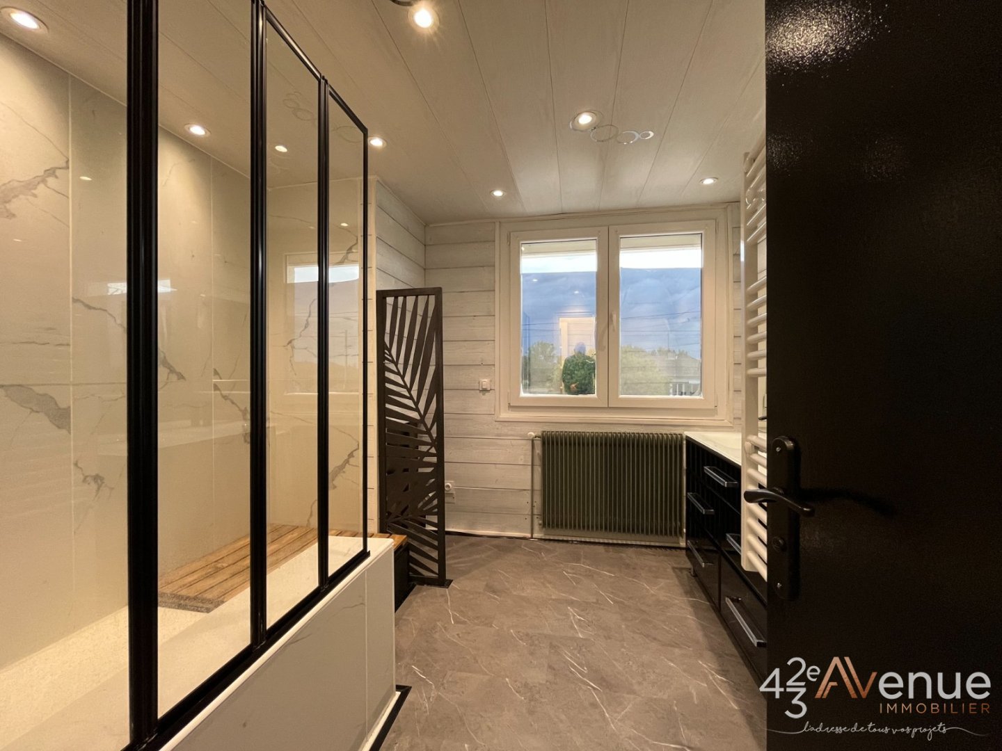 APPARTEMENT T5 - ST CYPRIEN - 115 m2 - 257000€