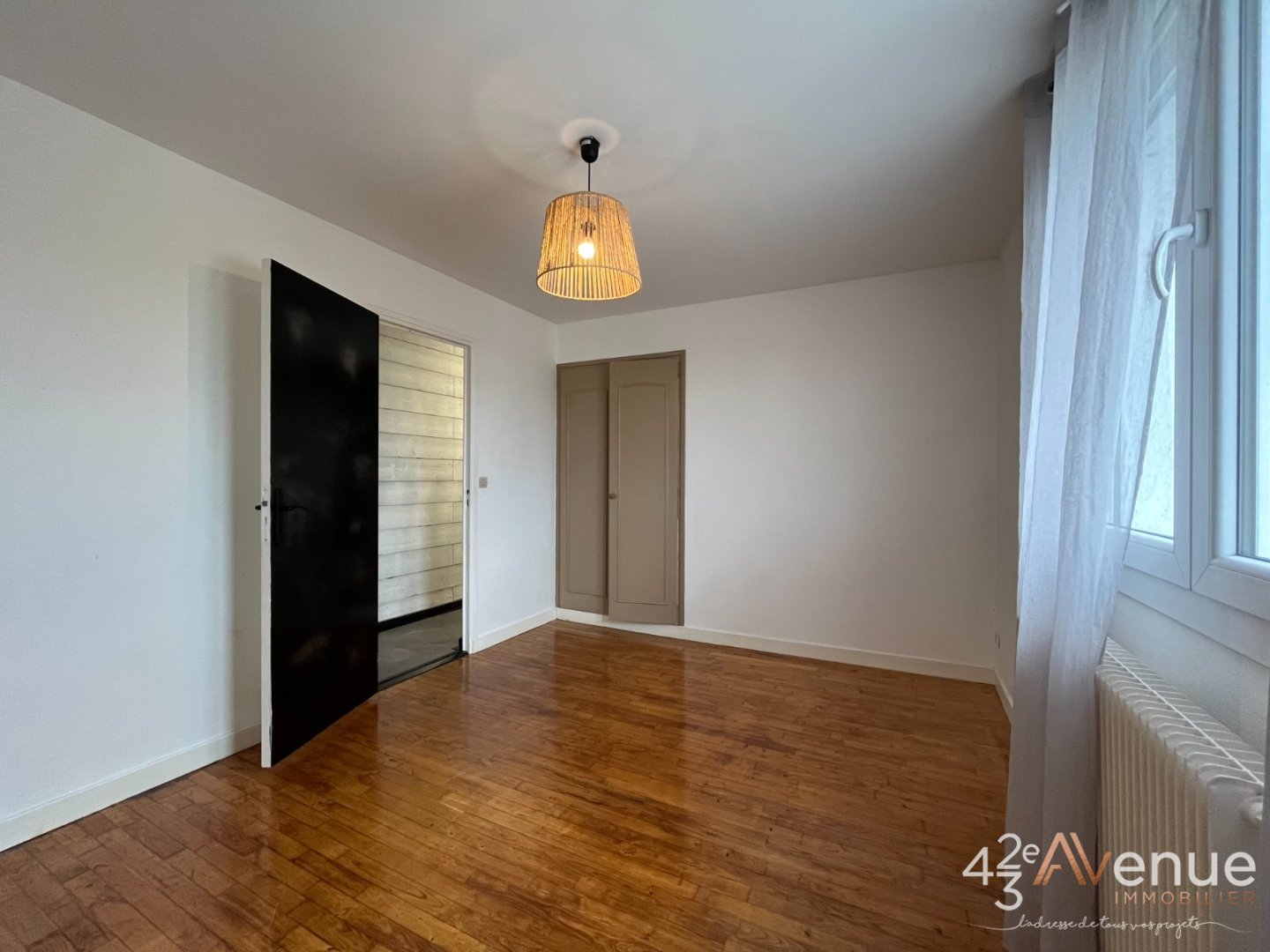 APPARTEMENT T5 - ST CYPRIEN - 115 m2 - 257000€