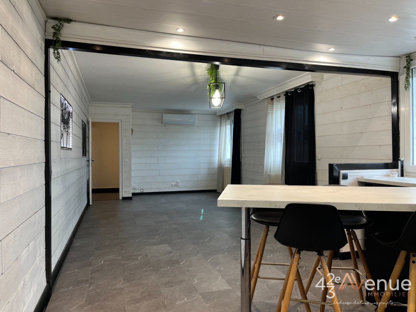 APPARTEMENT T5 - ST CYPRIEN - 115 m2 - 257000€