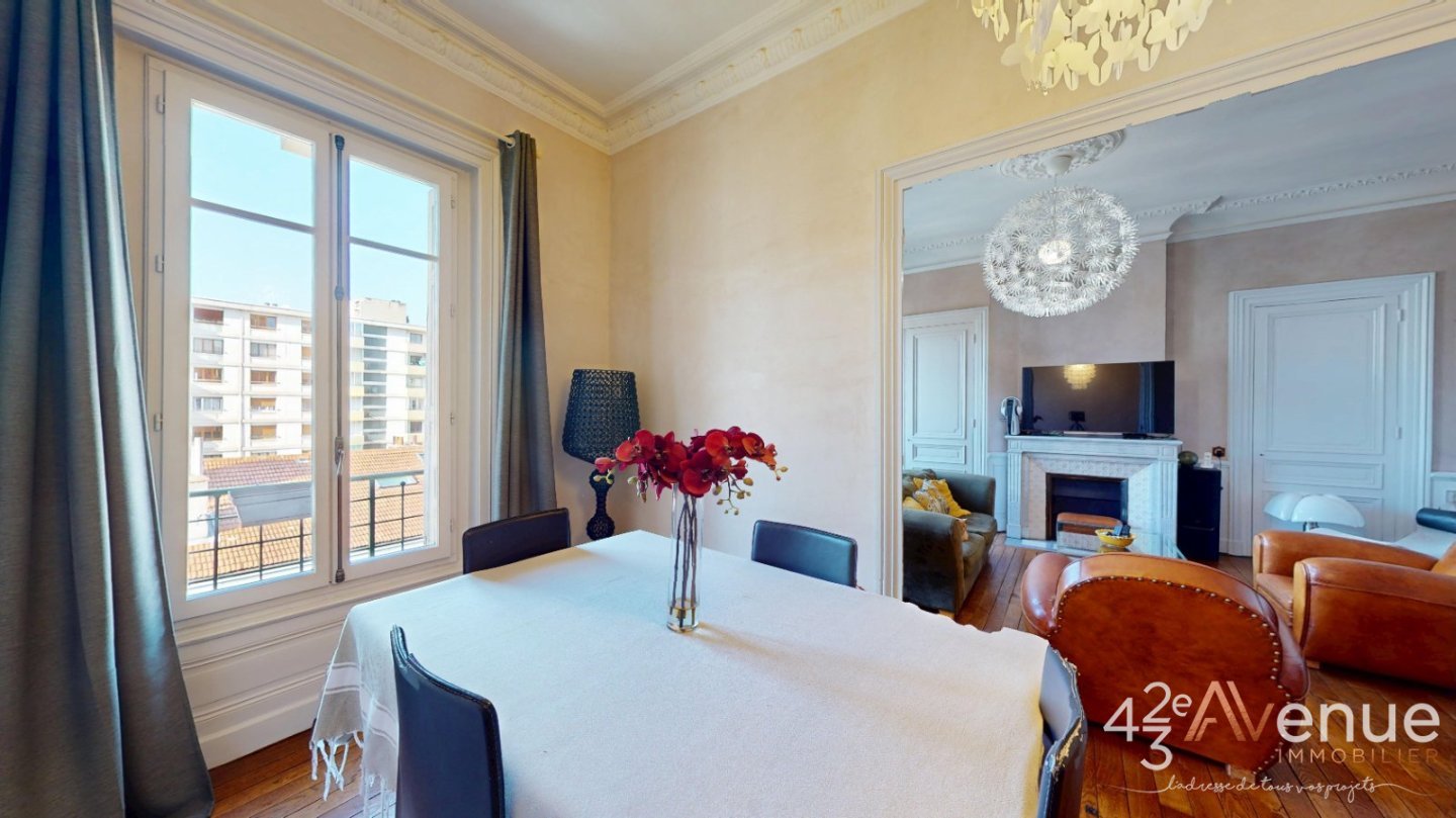 APPARTEMENT T5 A VENDRE - ST ETIENNE BADOUILLERE - 130.16 m2 - 232 000 &euro;