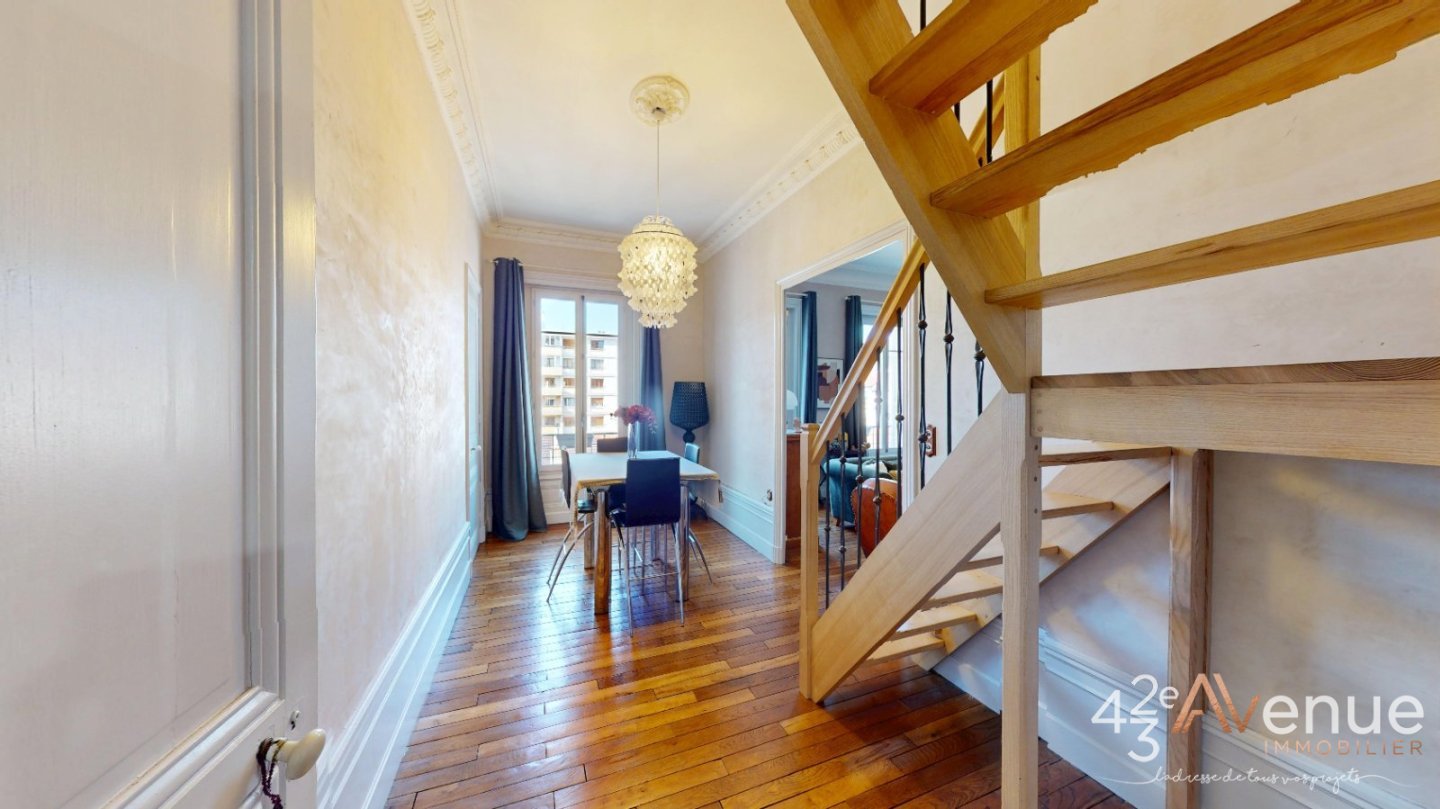APPARTEMENT T5 A VENDRE - ST ETIENNE BADOUILLERE - 130.16 m2 - 232 000 &euro;