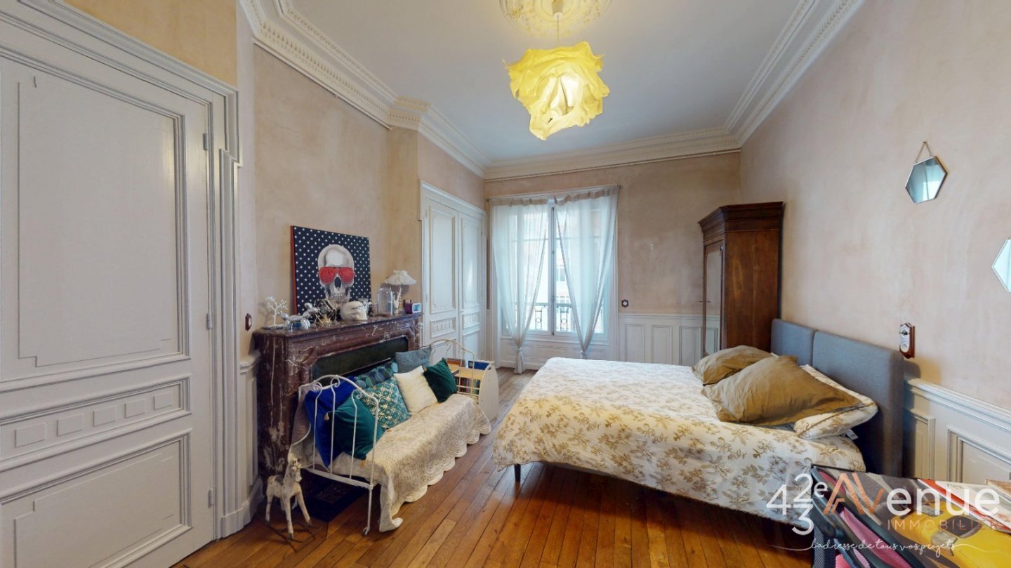 APPARTEMENT T5 A VENDRE - ST ETIENNE BADOUILLERE - 130.16 m2 - 232 000 &euro;