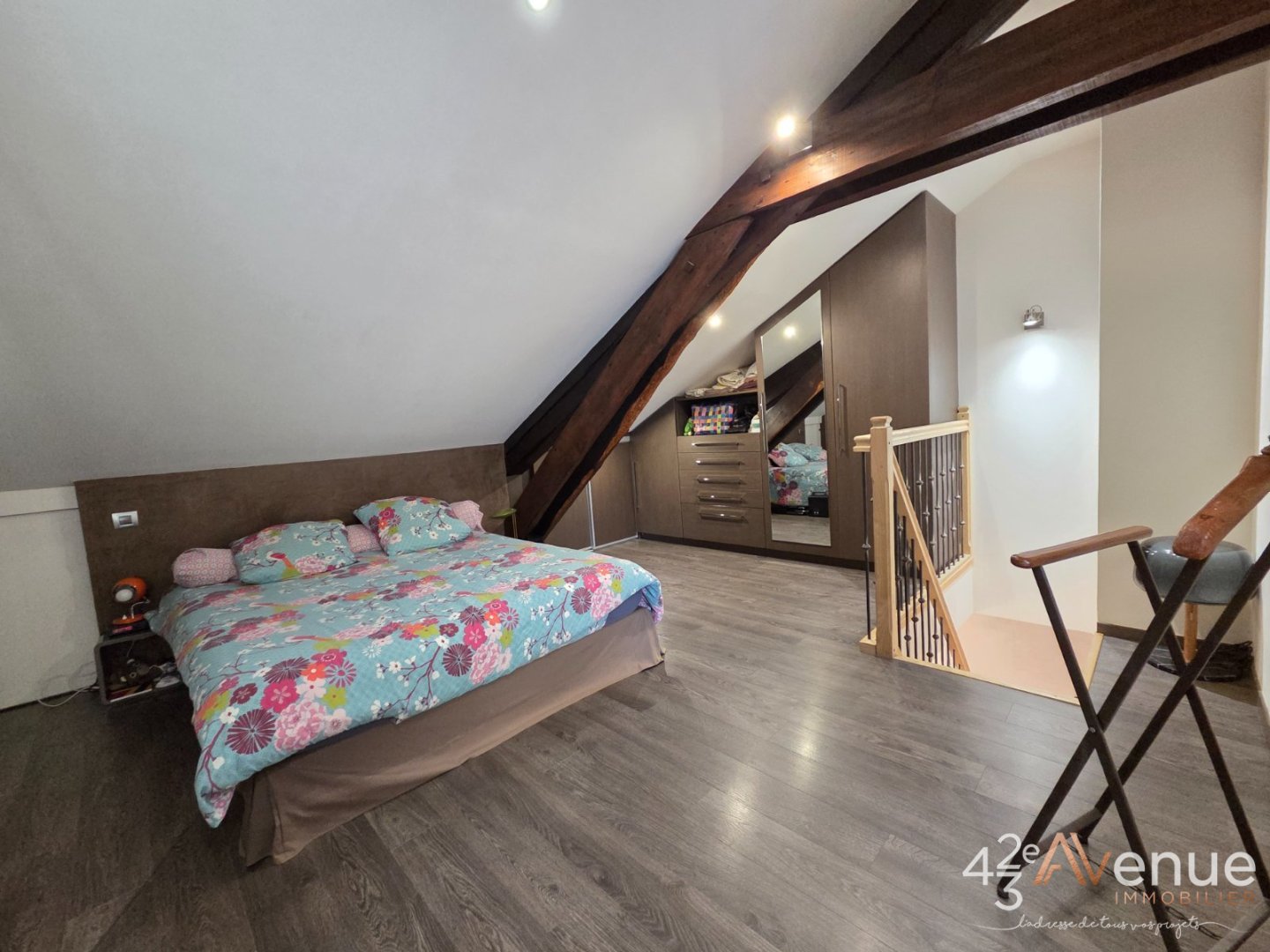APPARTEMENT T5 A VENDRE - ST ETIENNE BADOUILLERE - 130.16 m2 - 232 000 &euro;
