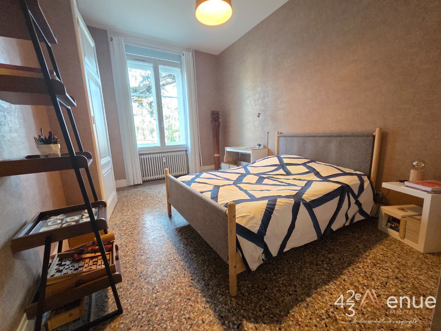 APPARTEMENT T5 A VENDRE - ST ETIENNE BELLEVUE - 128.42 m2 - 230�000�&euro;