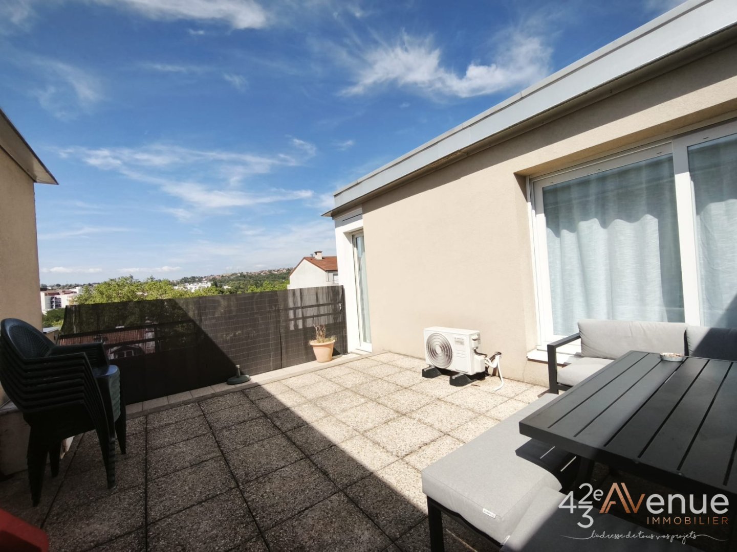 APPARTEMENT T5 A VENDRE - ST ETIENNE BELLEVUE - 118 m2 - 299 000 &euro;