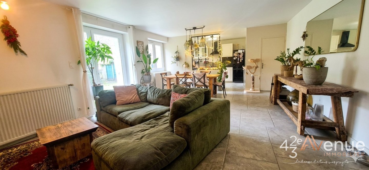 APPARTEMENT T5 A VENDRE - ST ETIENNE BERGSON - 143.68 m2 - 188�000�&euro;