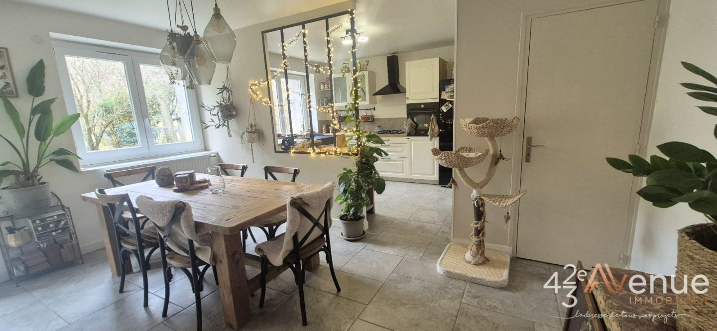 APPARTEMENT T5 A VENDRE - ST ETIENNE BERGSON - 143.68 m2 - 188�000�&euro;