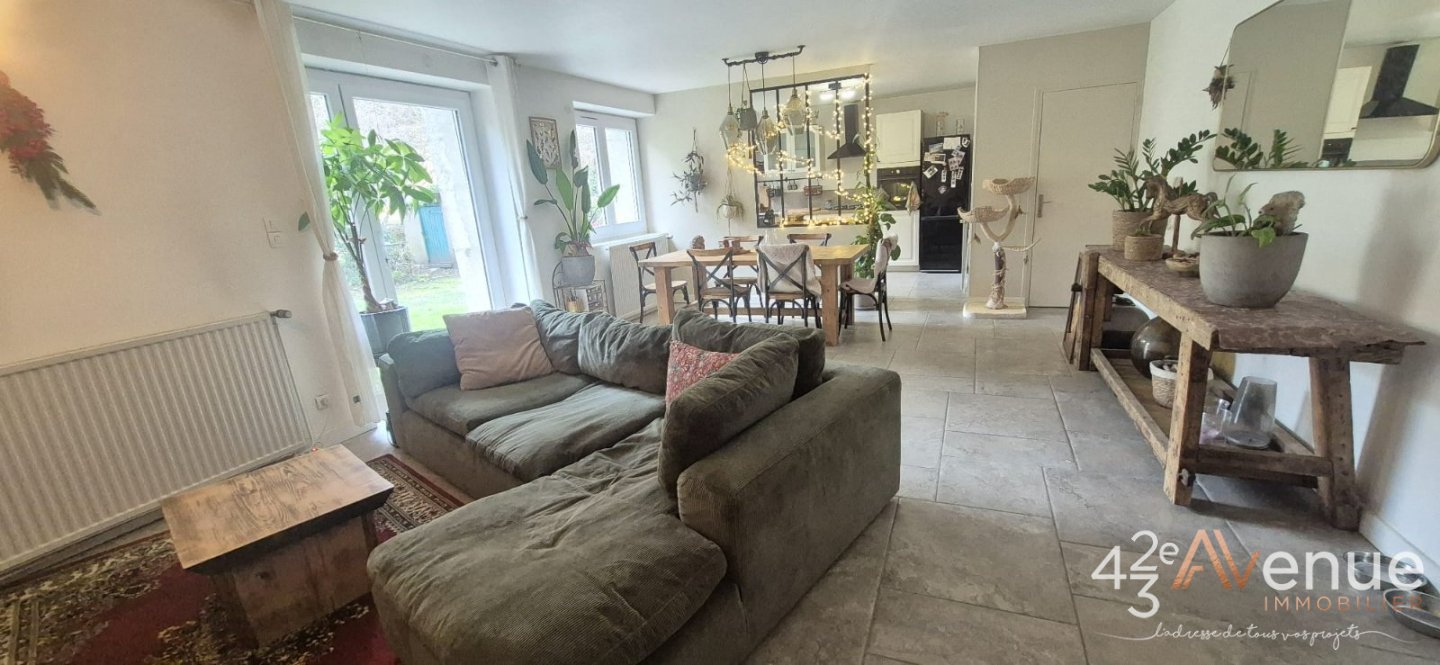 APPARTEMENT T5 A VENDRE - ST ETIENNE BERGSON - 143.68 m2 - 188�000�&euro;