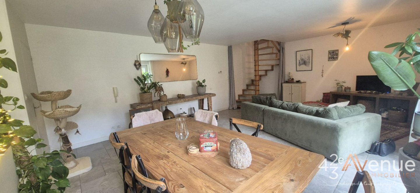 APPARTEMENT T5 A VENDRE - ST ETIENNE BERGSON - 143.68 m2 - 188�000�&euro;