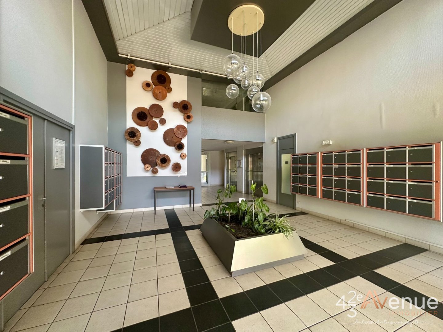 APPARTEMENT T5 A VENDRE - ST ETIENNE BERGSON - 103.31 m2 - 119 000 &euro;