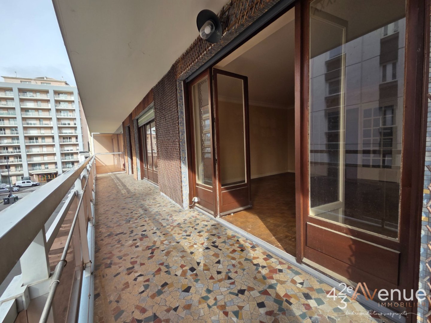 APPARTEMENT T5 A VENDRE - ST ETIENNE CARNOT - 141.96 m2 - 144�500�&euro;