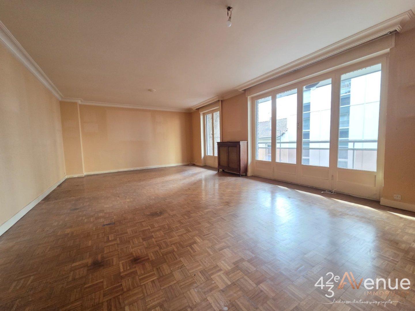 APPARTEMENT T5 A VENDRE - ST ETIENNE CARNOT - 141.96 m2 - 144�500�&euro;