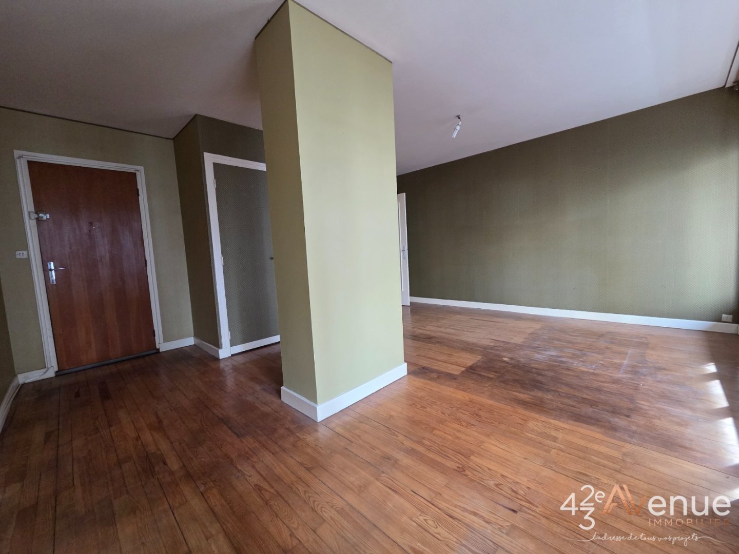 APPARTEMENT T5 A VENDRE - ST ETIENNE CARNOT - 141.96 m2 - 144�500�&euro;