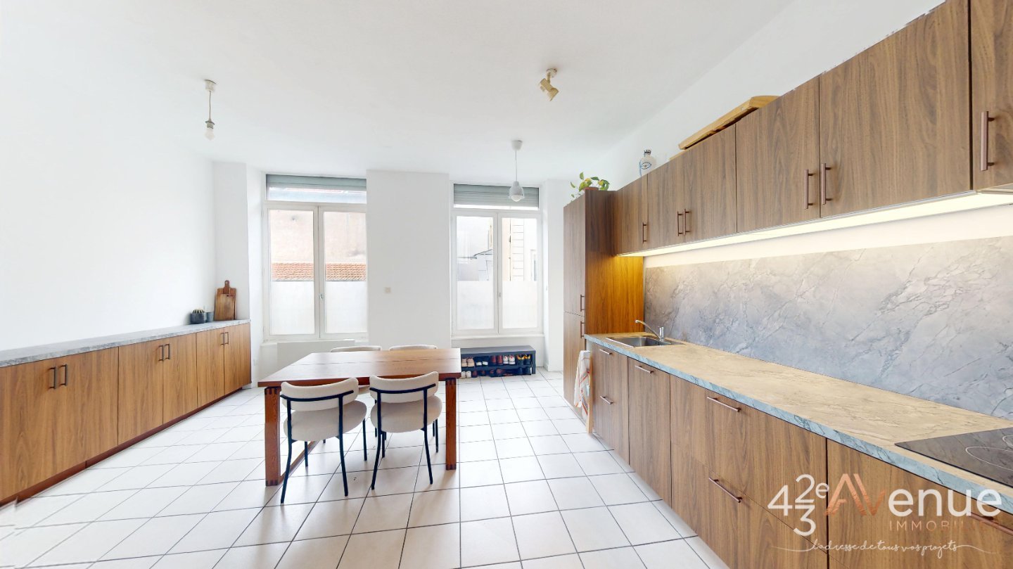 APPARTEMENT T5 A VENDRE - ST ETIENNE CARNOT - 100 m2 - 149�000�&euro;
