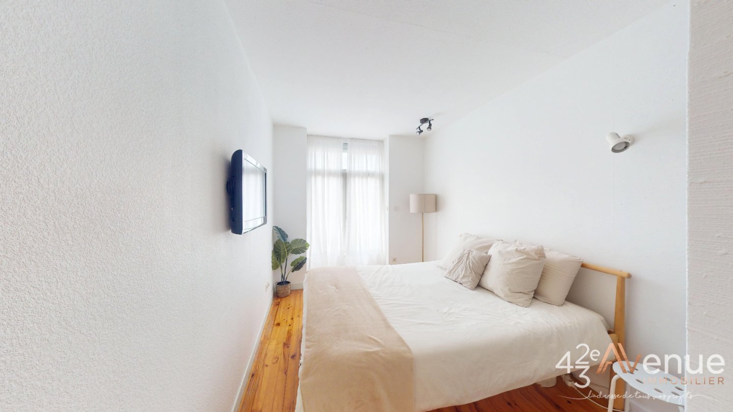 APPARTEMENT T5 A VENDRE - ST ETIENNE CARNOT - 100 m2 - 149�000�&euro;