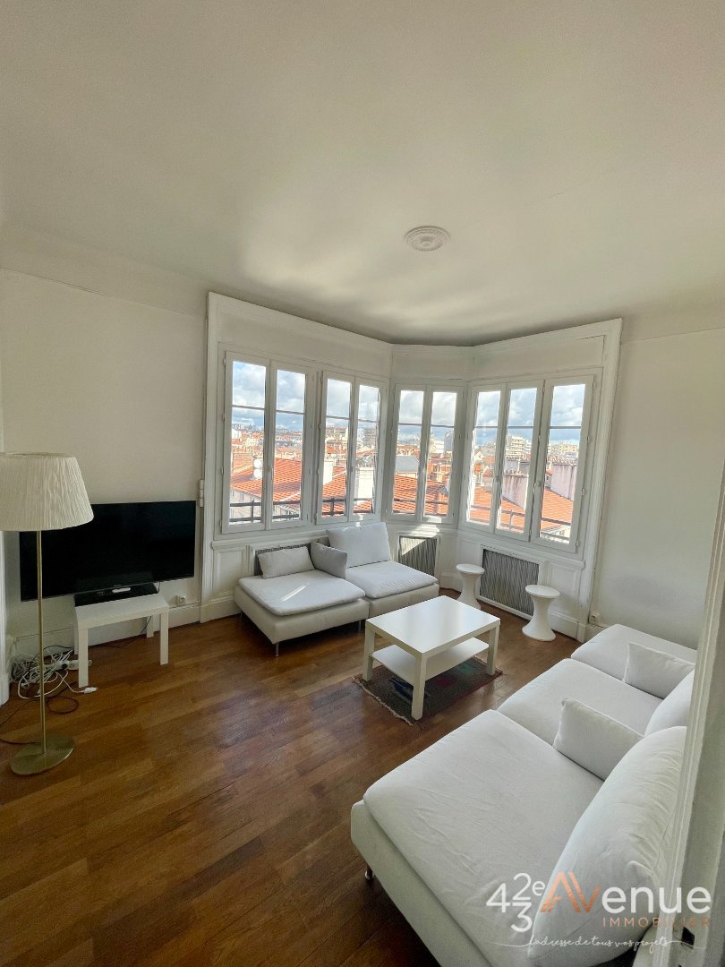 APPARTEMENT T5 A VENDRE - ST ETIENNE CENTRE VILLE - 90.62 m2 - 149000€