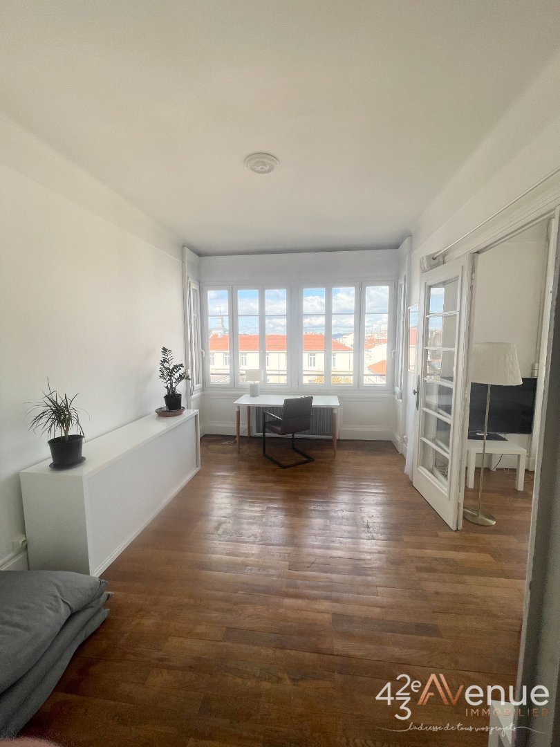 APPARTEMENT T5 A VENDRE - ST ETIENNE CENTRE VILLE - 90.62 m2 - 149000€